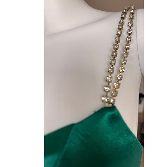 NEW IEENA MAC DUGGAL ~ 12428 Charmeuse Rhinestone Strap Trumpet Gown Size 4 - Picture 6 of 7